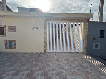 CASA A 700M DA PRAIA